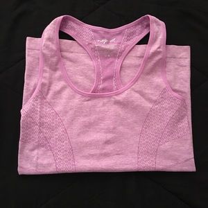 gym shirt / running shirt / tank top